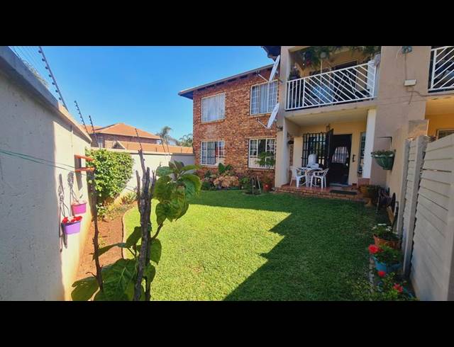 2 BEDROOM APARTMENT FOR SALE IN HIGHVELD
